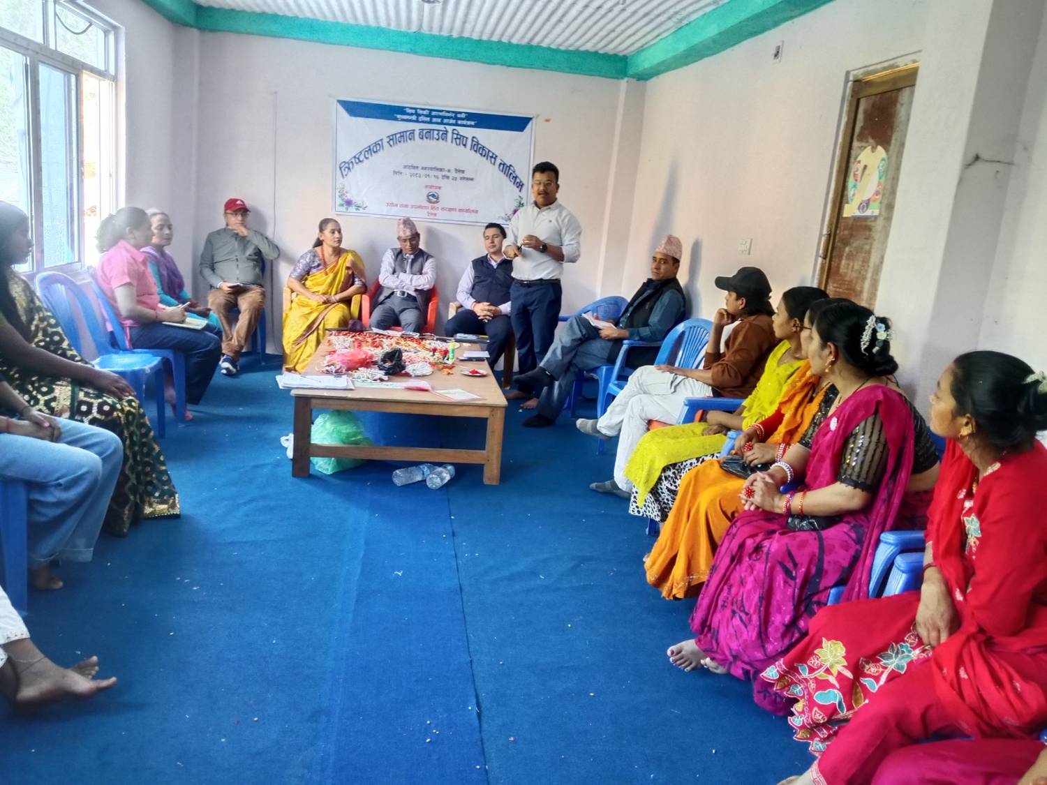 क्रिष्टलका गहना आठबिस